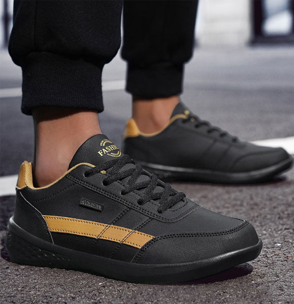 "Okrevalni čevlji" za igralce svetovnega prvenstva | Anatomski vložek CLOUNDE®, ki lajša bolečine v peti in nelagodje v kolenu.